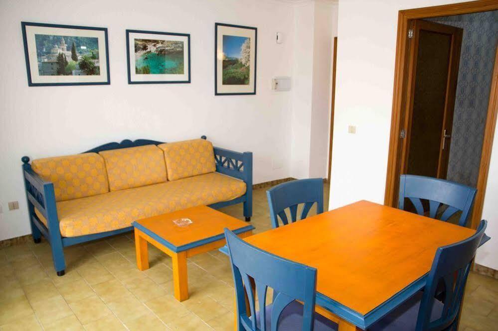 Apartamentos Charlys Can Picafort Can Picafort  Exterior foto