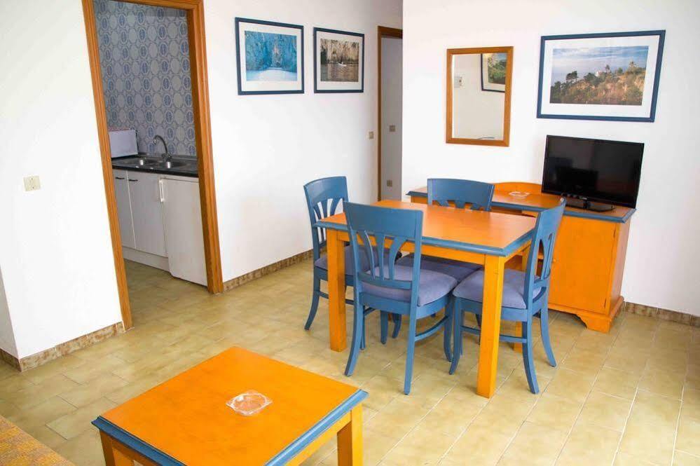 Apartamentos Charlys Can Picafort Can Picafort  Exterior foto